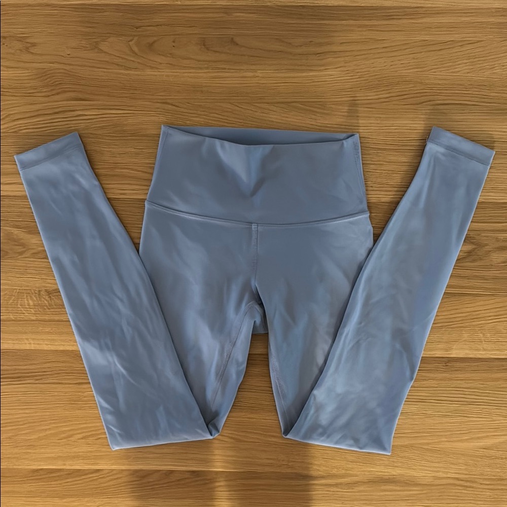 NWOT Lululemon Wunder Under High-Rise Tight 28” *Luxtreme in Chambray